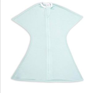 Sleeping baby - zipadee sleep slack - mint green.
